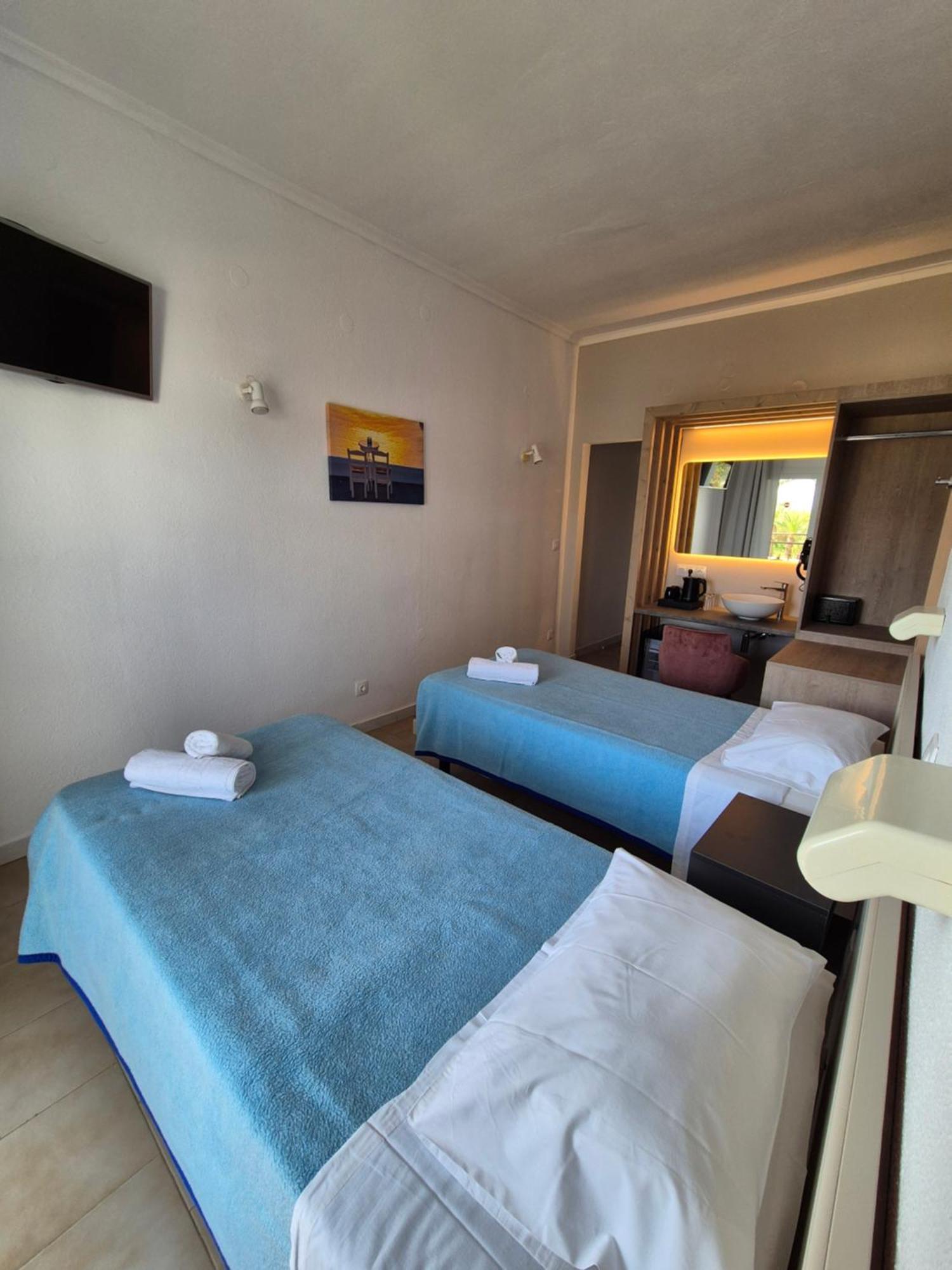 Morfeas Hotel Kávos Oda fotoğraf