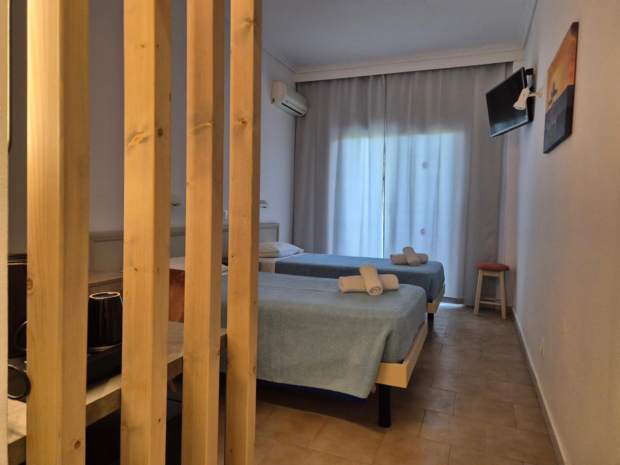 Morfeas Hotel Kávos Oda fotoğraf