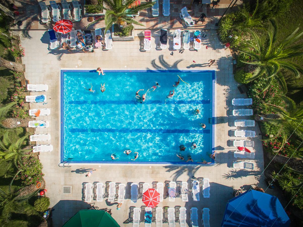 Morfeas Hotel Kávos Dış mekan fotoğraf